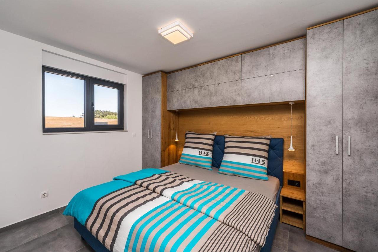 Jamc Dream Familientraum Direkt Am Meer Mit Beheiztem Pool Privlaka  Exterior photo